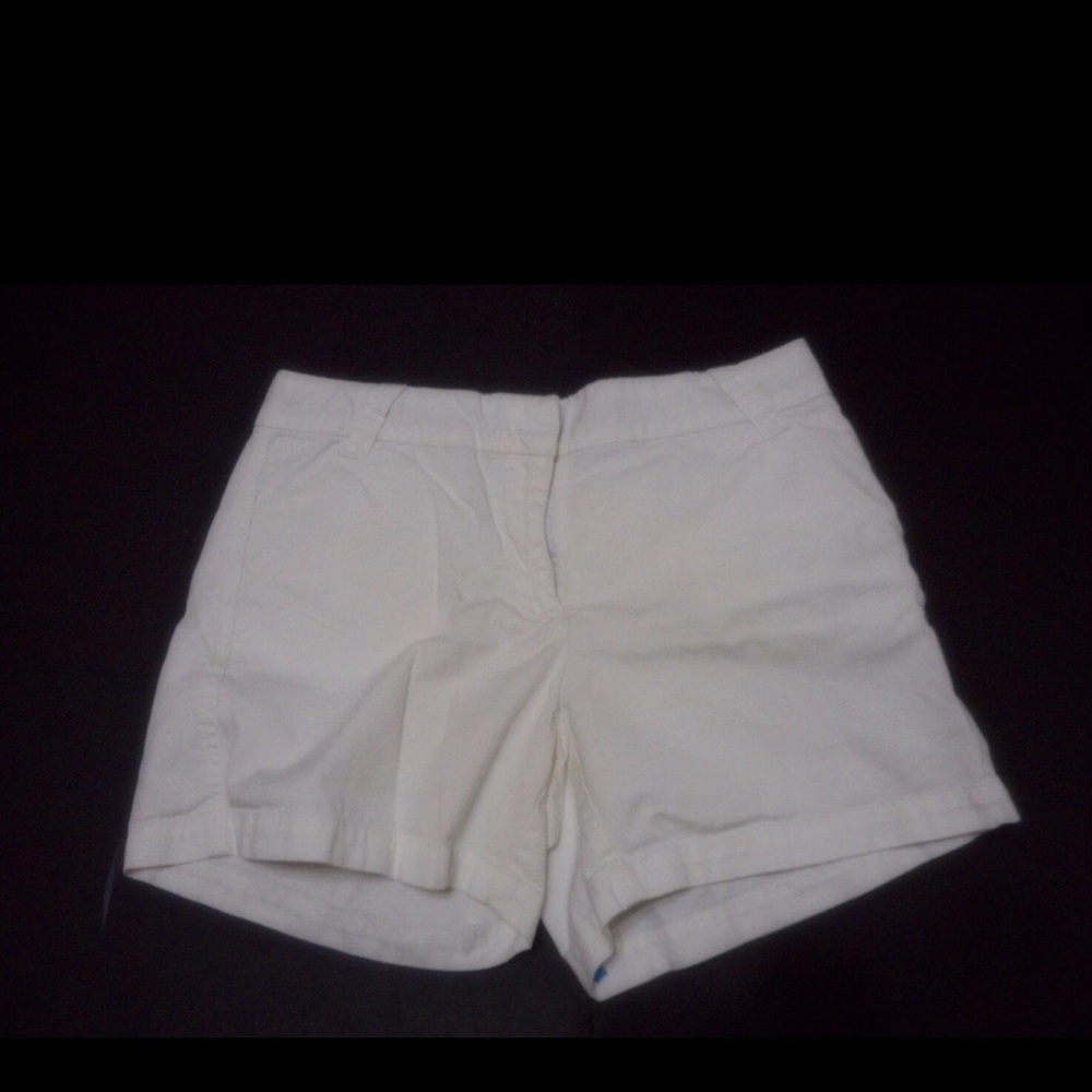 Khakis woman’s size 4 shorts brand new